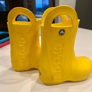 Size 10 kids, child yellow used Croc rain boots